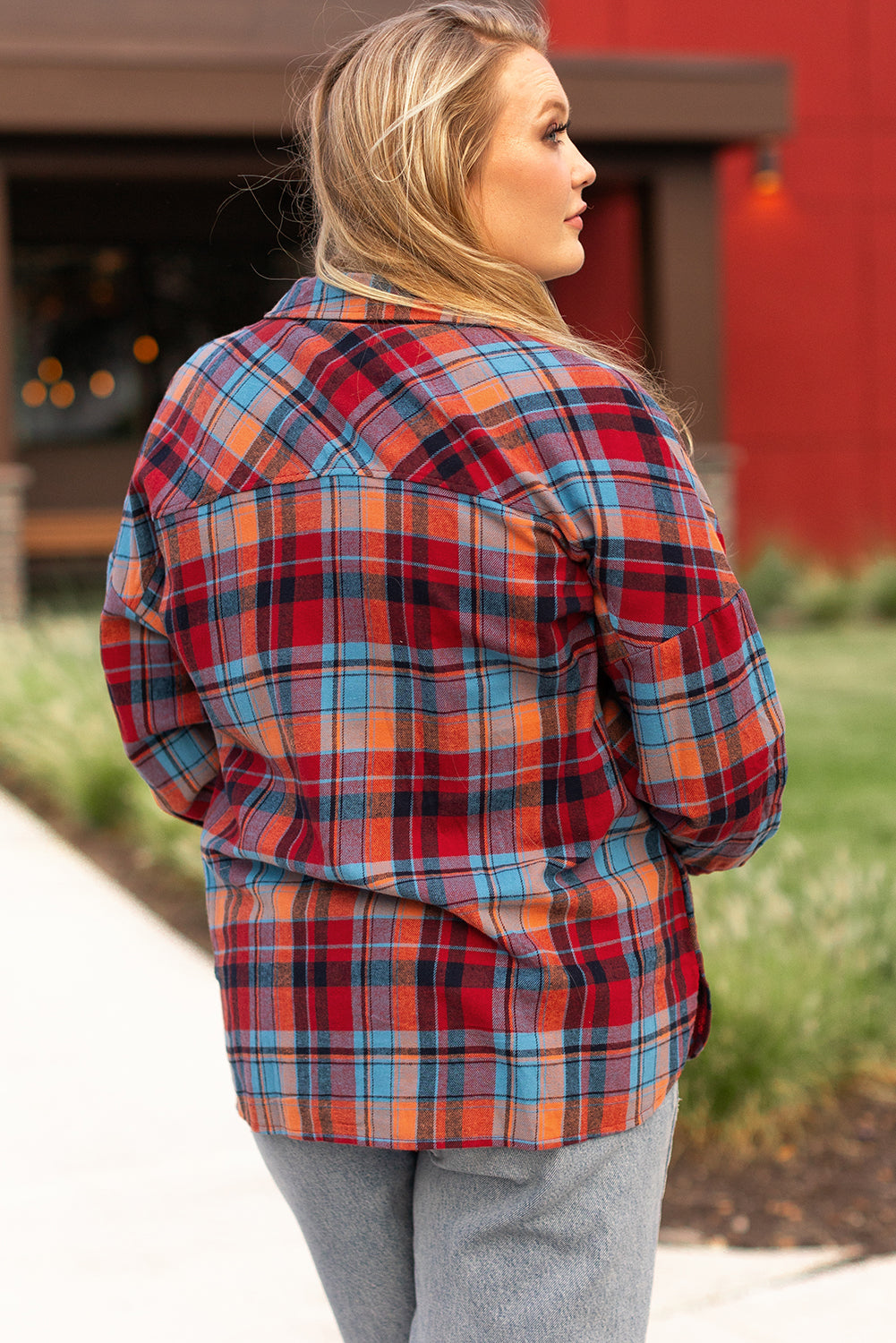 Mia – Plus Size Classic Plaid Button-Up Shirt with Turn-Down Collar