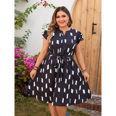 Sandra - Plus Size Geometric Print V-Neck Dress with Short Sleeves