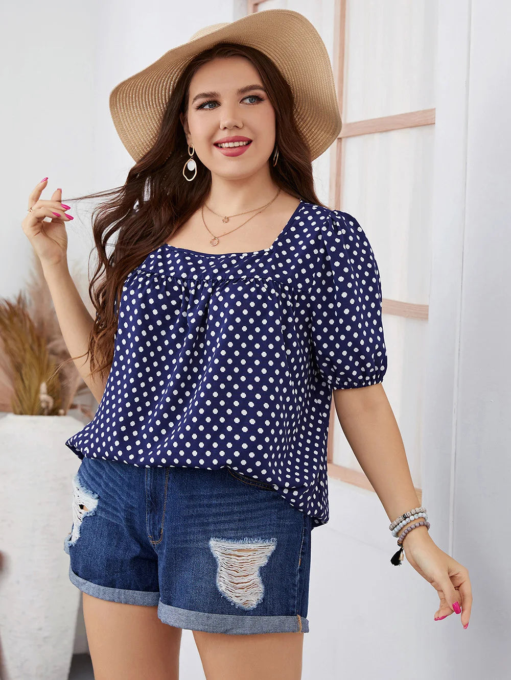 Hannah - Chic Plus Size Polka Dot Square Neck Puff Sleeve Blouse